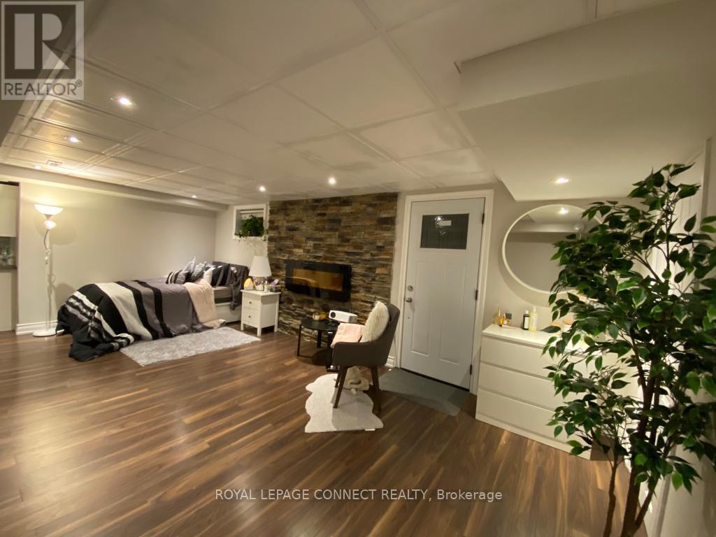 LOWER - 43 TOMLIN CRESCENT, Richmond Hill, Ontario