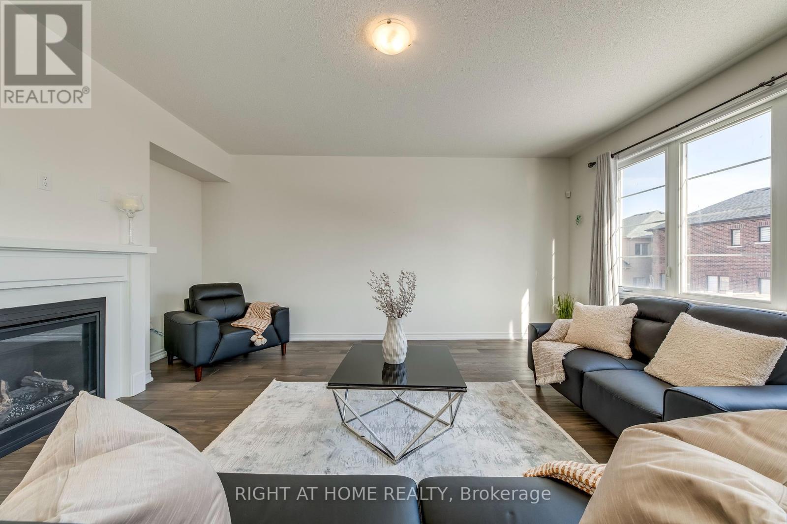 1 Pietrowski Drive, Georgina, Ontario  L4P 0J7 - Photo 11 - N12011796