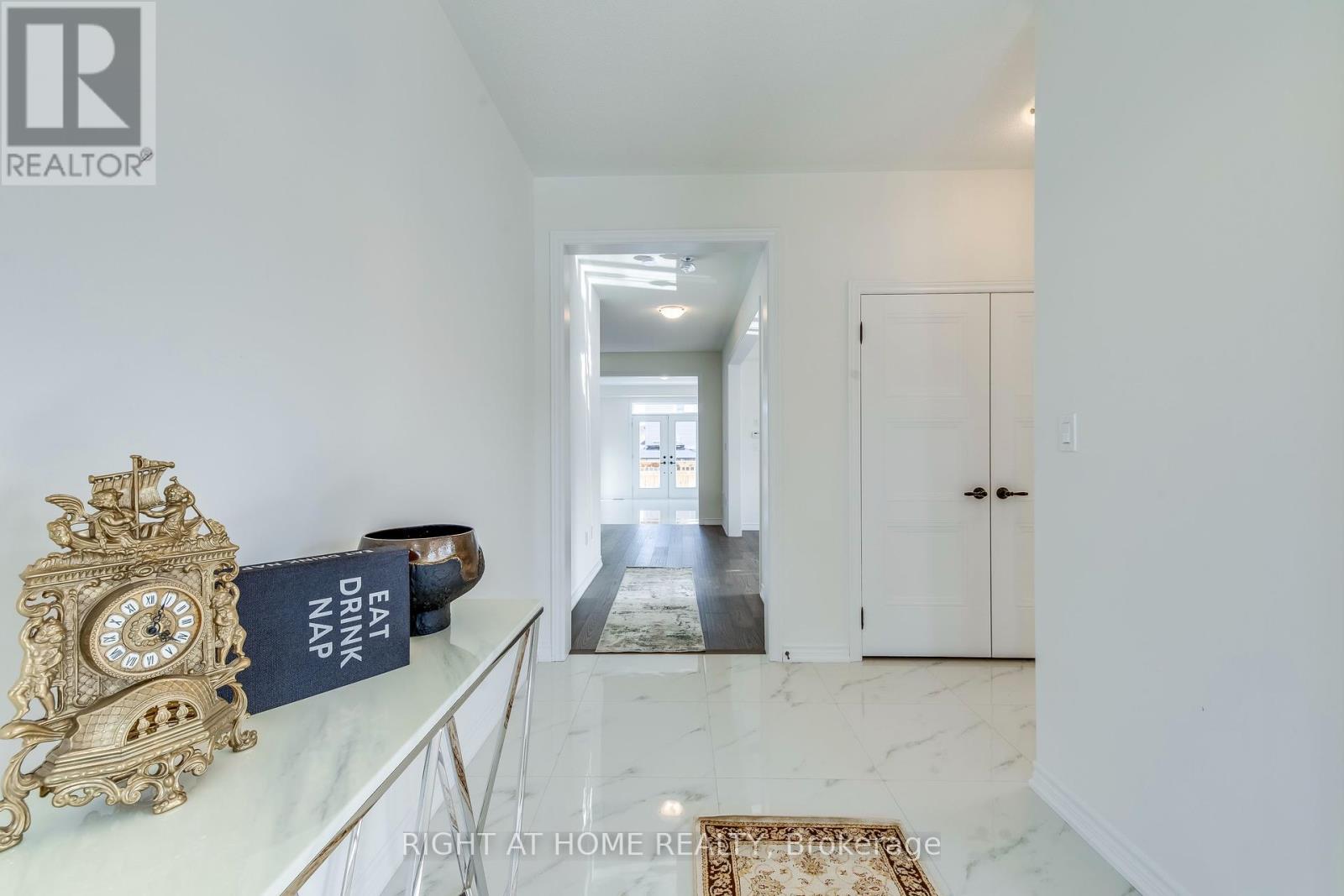 1 Pietrowski Drive, Georgina, Ontario  L4P 0J7 - Photo 7 - N12011796