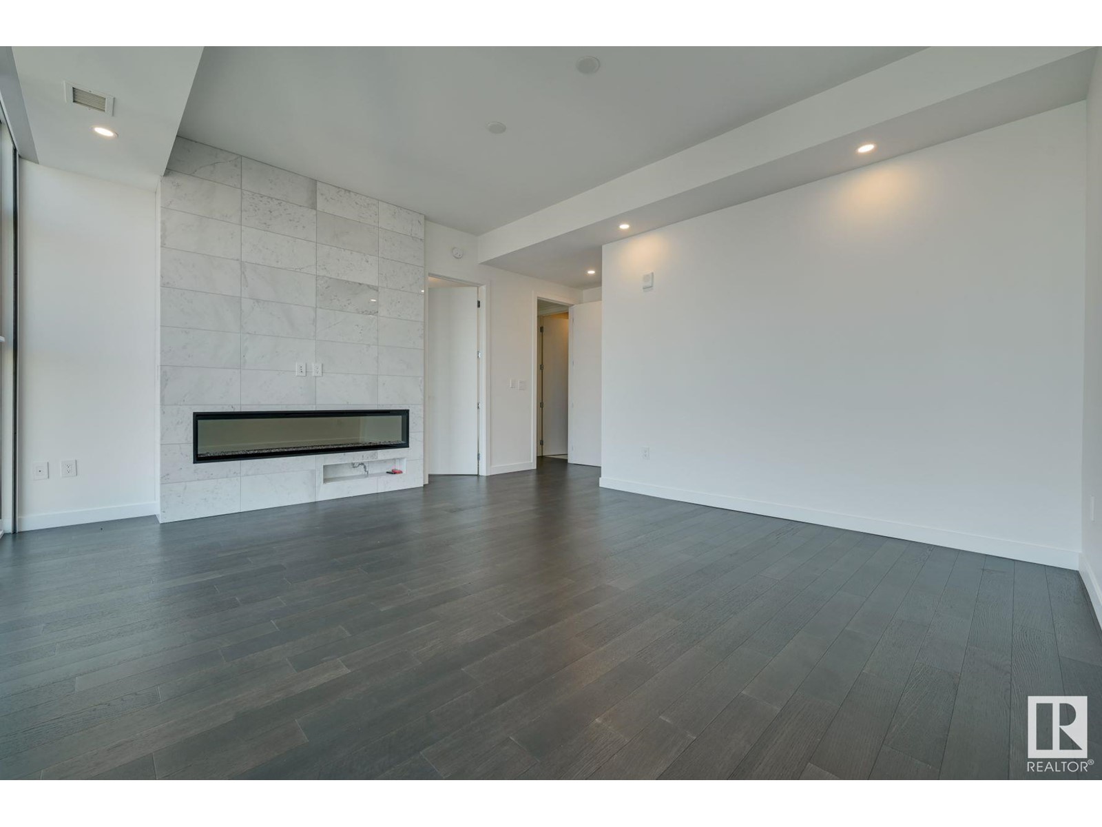 Property at #3901 10180 103 ST NW image 3