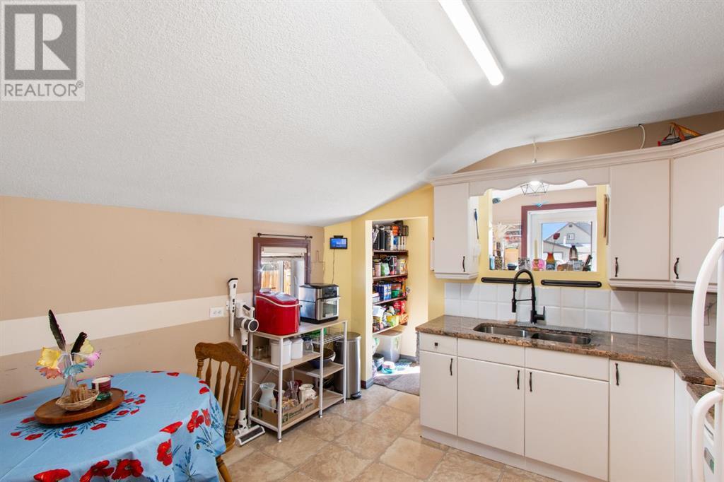 1231 Osler Street, Carstairs, Alberta  T0M 0N0 - Photo 6 - A2197618