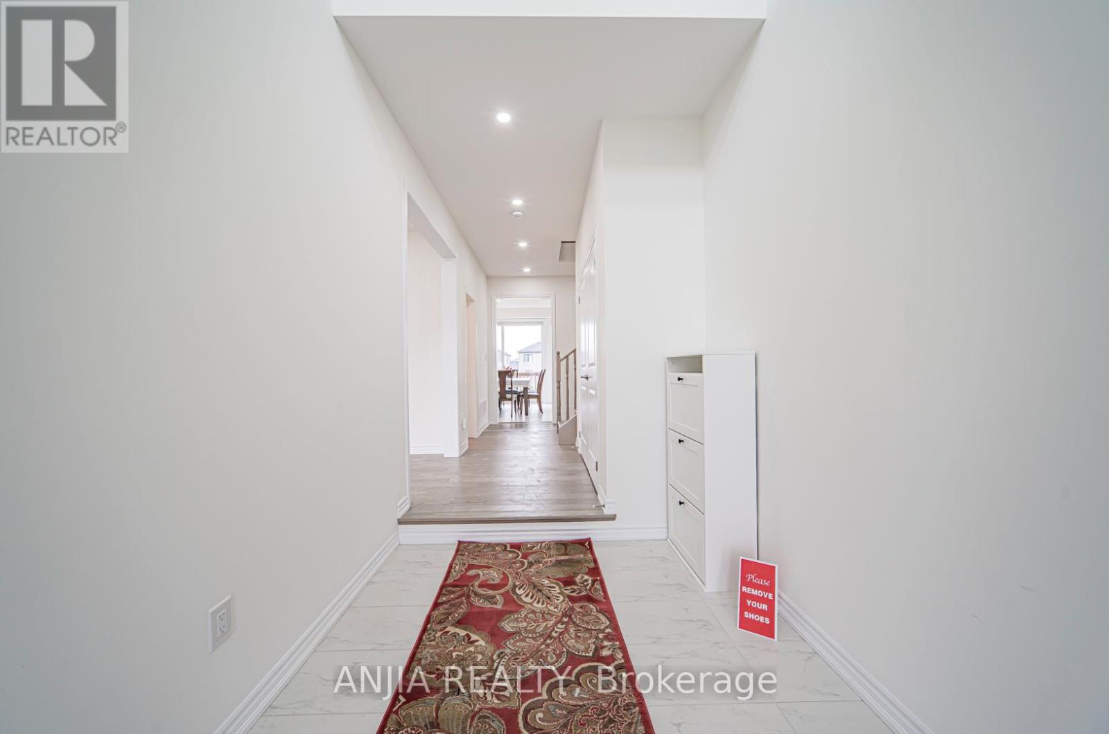 Property at 5 DEL RAY CRESCENT N image 5