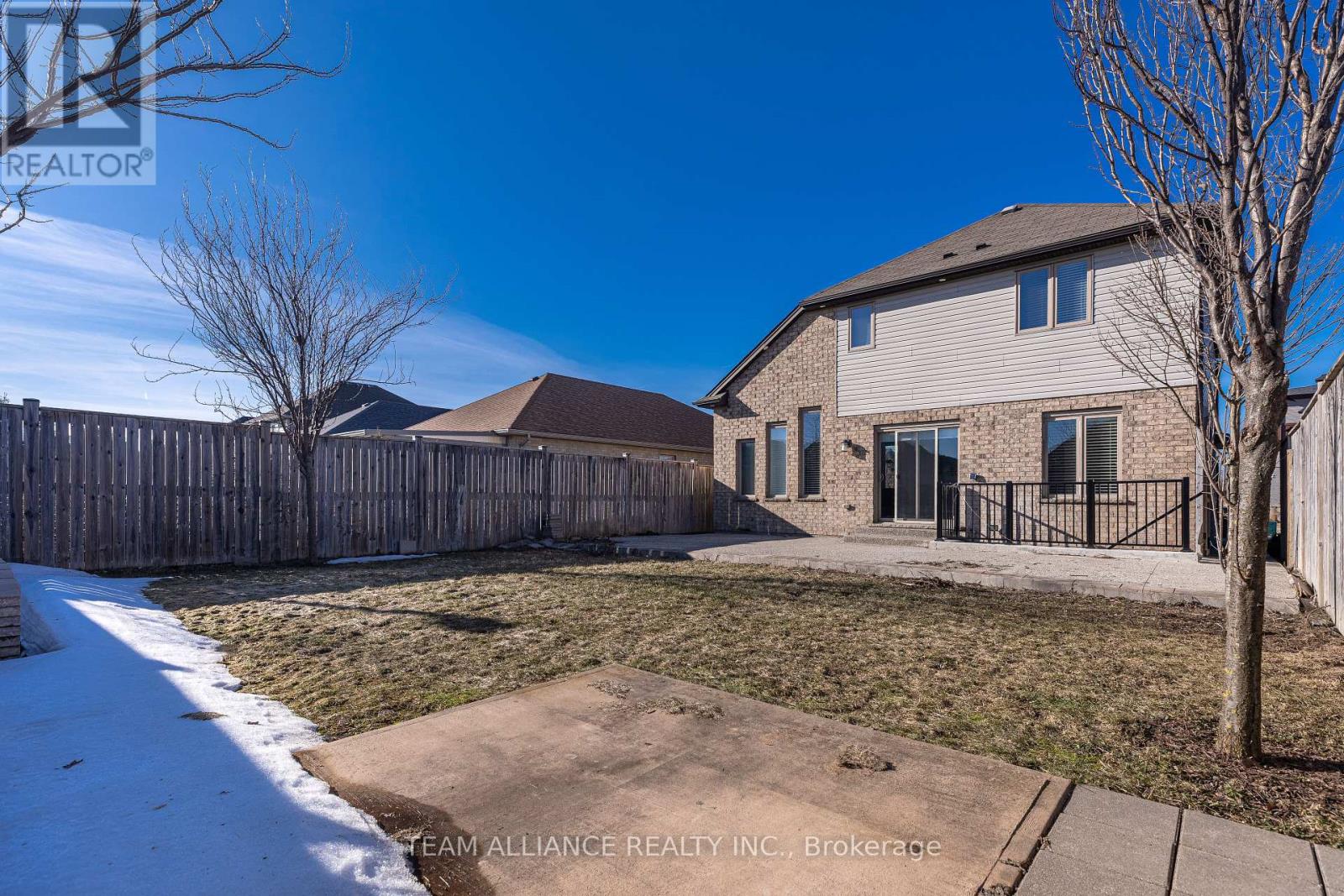 Photo 18 of 26 for 3239 Singleton Avenue