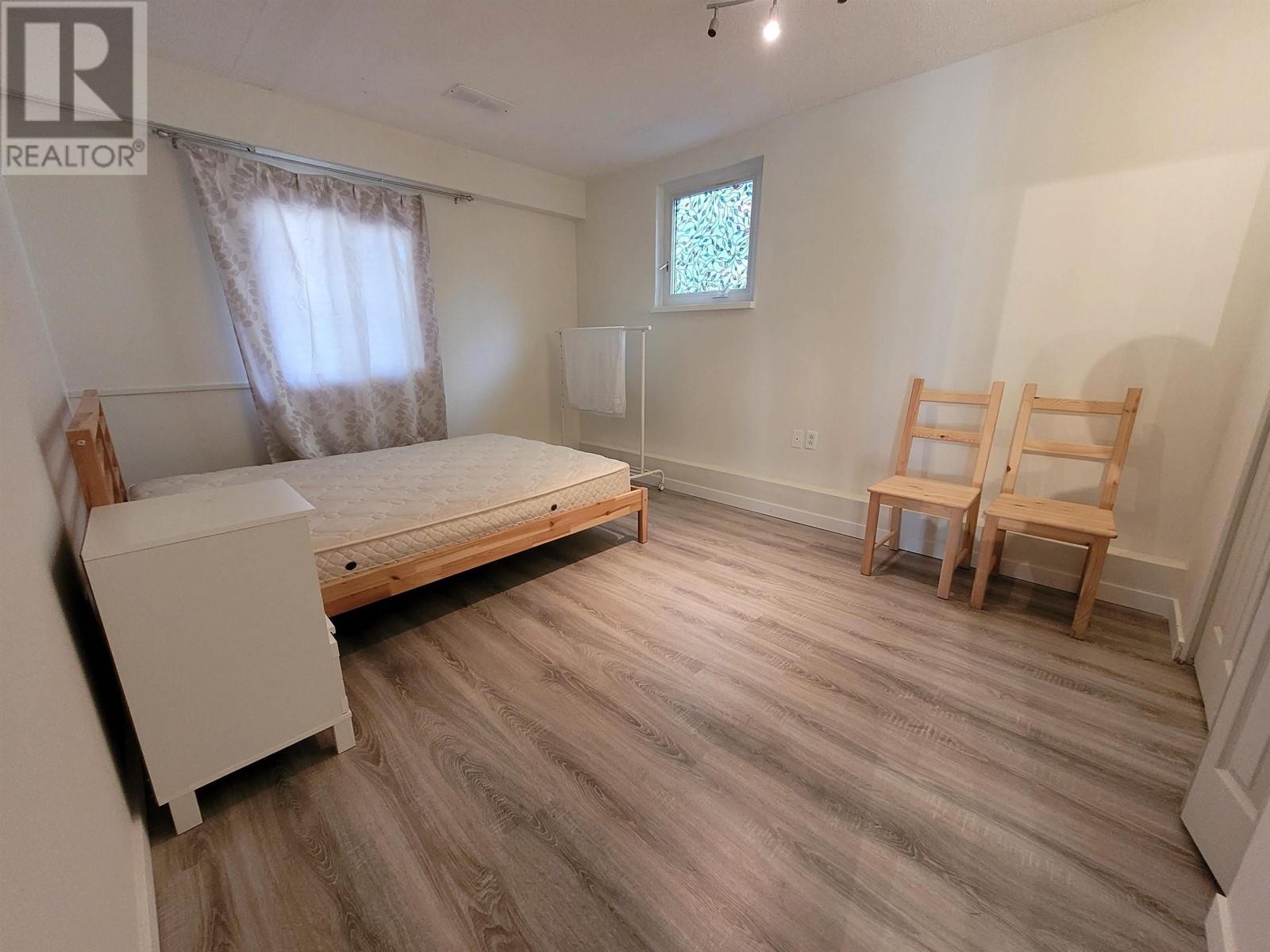 Property at 1256 53A STREET image 4