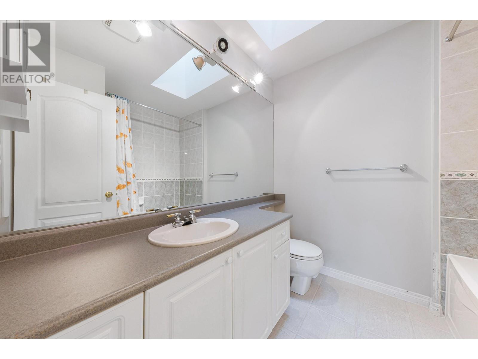 Listing Picture 15 of 24 : 3 11511 CAMBIE ROAD, Richmond / 烈治文 - 魯藝地產 Yvonne Lu Group - MLS Medallion Club Member