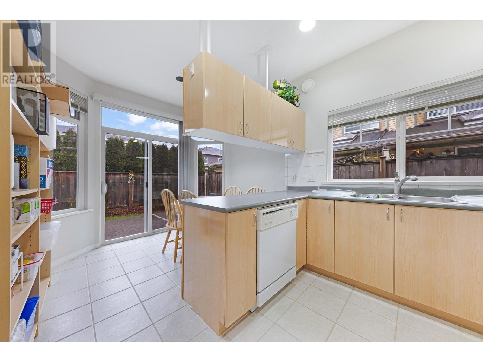 Listing Picture 10 of 24 : 3 11511 CAMBIE ROAD, Richmond / 烈治文 - 魯藝地產 Yvonne Lu Group - MLS Medallion Club Member