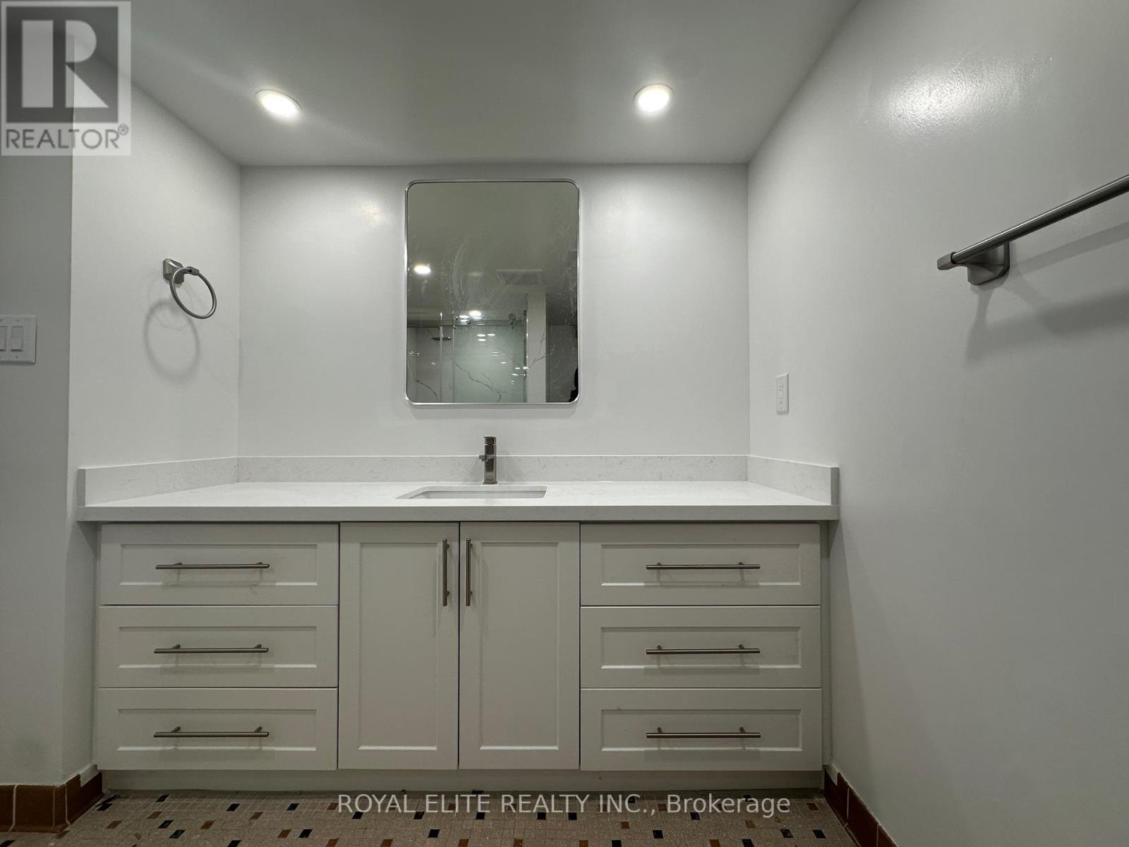 Bsmt - 19 Montgomery Avenue, Toronto, Ontario  M1S 2G4 - Photo 16 - E12018647