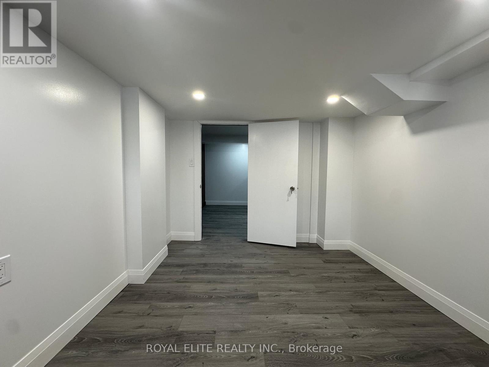 Bsmt - 19 Montgomery Avenue, Toronto, Ontario  M1S 2G4 - Photo 9 - E12018647