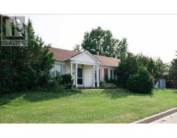 BSMT - 19 MONTGOMERY AVENUE, Toronto, Ontario