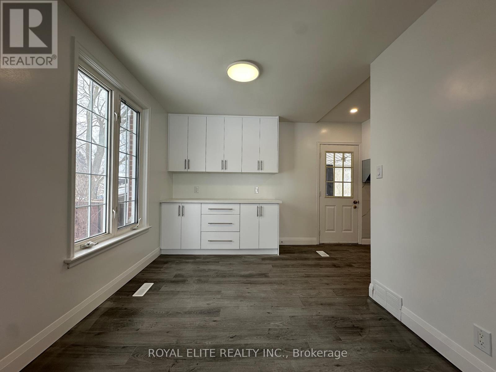 Main - 19 Montgomery Avenue, Toronto, Ontario  M1S 2G4 - Photo 8 - E12018648