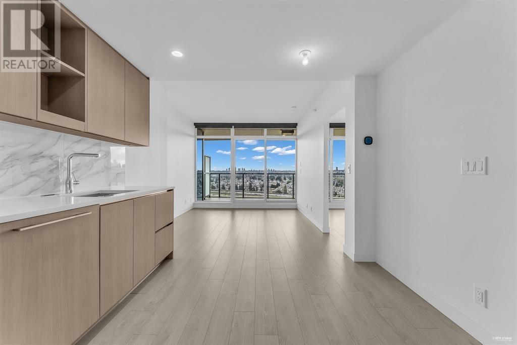 Listing Picture 4 of 22 : 2001 4890 LOUGHEED HIGHWAY, Burnaby / 本拿比 - 魯藝地產 Yvonne Lu Group - MLS Medallion Club Member