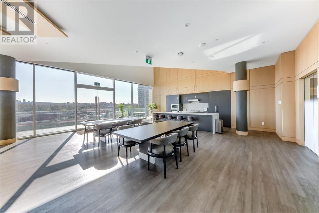 Listing Picture 17 of 22 : 2001 4890 LOUGHEED HIGHWAY, Burnaby / 本拿比 - 魯藝地產 Yvonne Lu Group - MLS Medallion Club Member