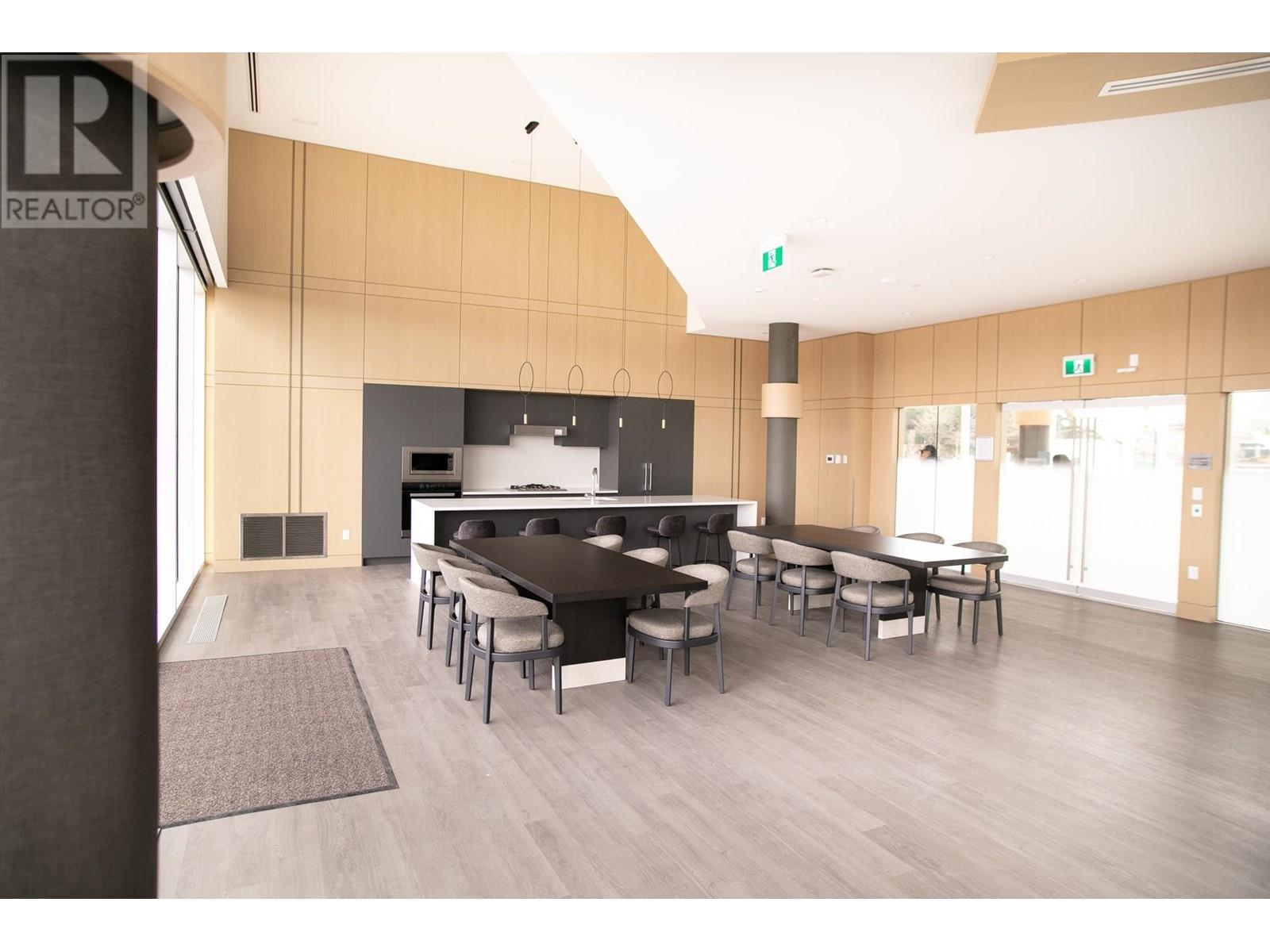 Listing Picture 16 of 22 : 2001 4890 LOUGHEED HIGHWAY, Burnaby / 本拿比 - 魯藝地產 Yvonne Lu Group - MLS Medallion Club Member