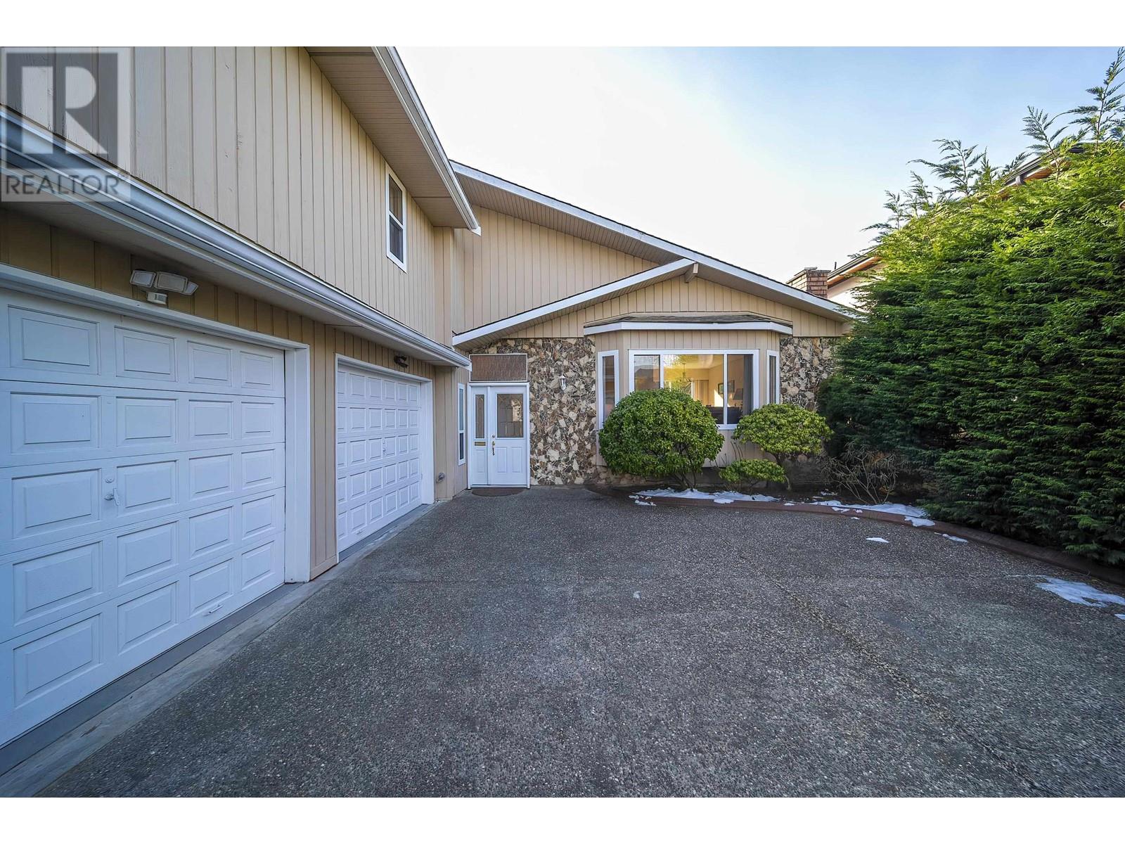 Property at 7800 MALAHAT AVENUE image 4