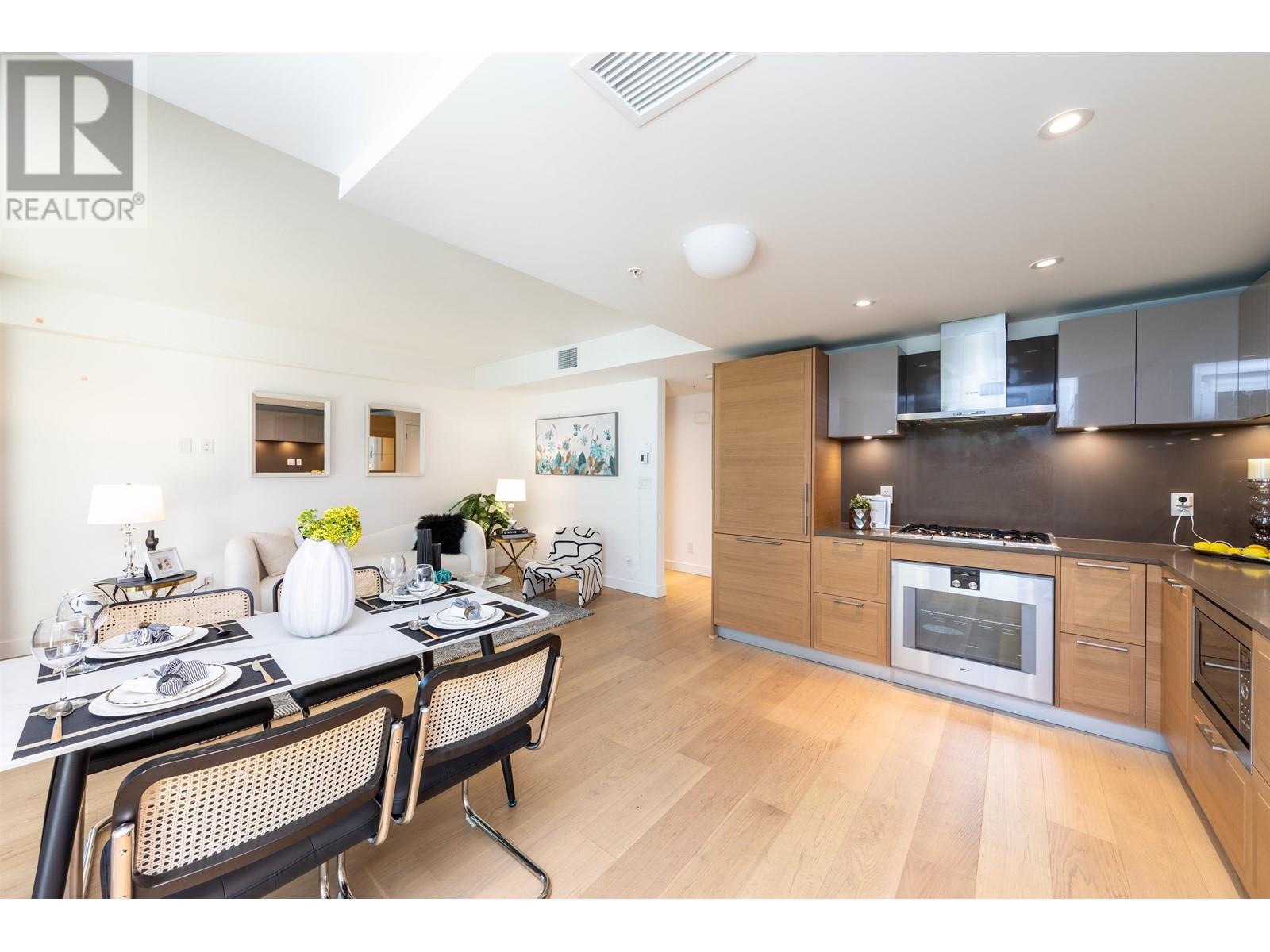 1553 W 57th Avenue, Vancouver, British Columbia  V6P 0H5 - Photo 12 - R2972465