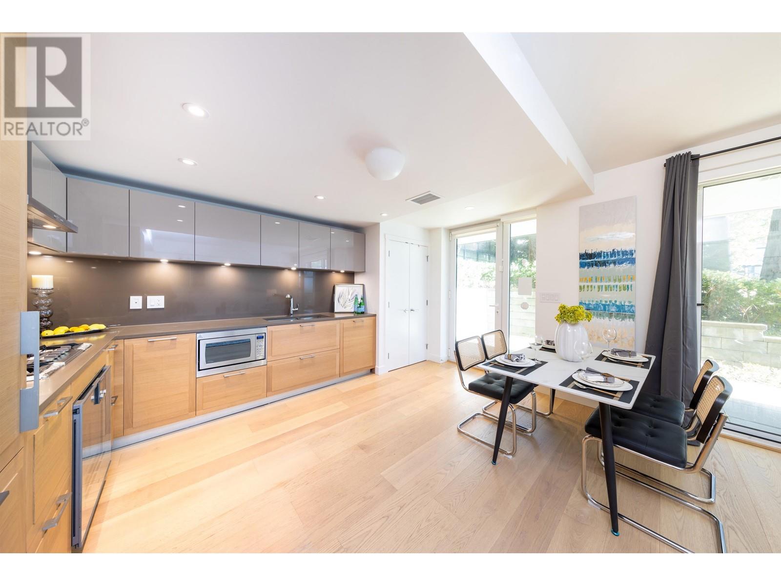 1553 W 57th Avenue, Vancouver, British Columbia  V6P 0H5 - Photo 11 - R2972465