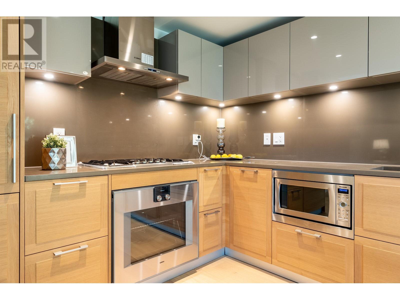 1553 W 57th Avenue, Vancouver, British Columbia  V6P 0H5 - Photo 14 - R2972465