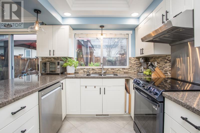 Listing Picture 9 of 33 : 9 5311 LACKNER CRESCENT, Richmond / 烈治文 - 魯藝地產 Yvonne Lu Group - MLS Medallion Club Member