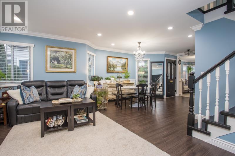 Listing Picture 4 of 33 : 9 5311 LACKNER CRESCENT, Richmond / 烈治文 - 魯藝地產 Yvonne Lu Group - MLS Medallion Club Member