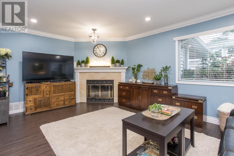 Listing Picture 5 of 33 : 9 5311 LACKNER CRESCENT, Richmond / 烈治文 - 魯藝地產 Yvonne Lu Group - MLS Medallion Club Member