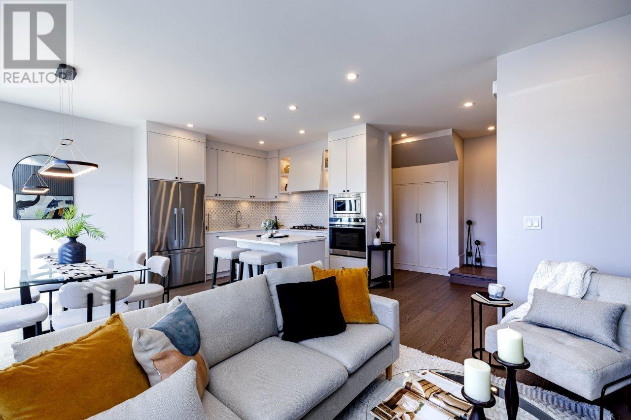 342 E 17th Street, North Vancouver, British Columbia  V7L 2V9 - Photo 8 - R2966725