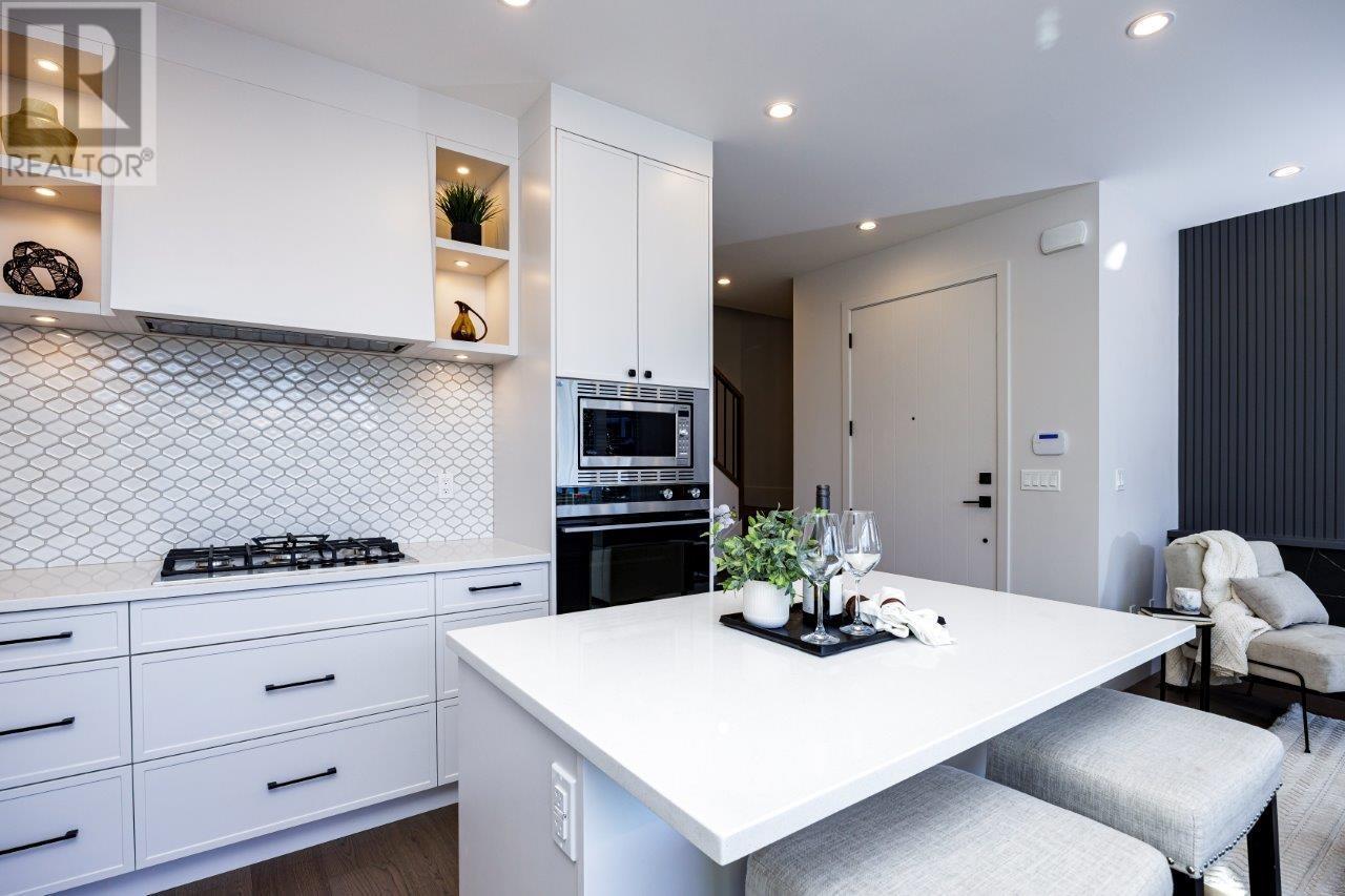 342 E 17th Street, North Vancouver, British Columbia  V7L 2V9 - Photo 14 - R2966725