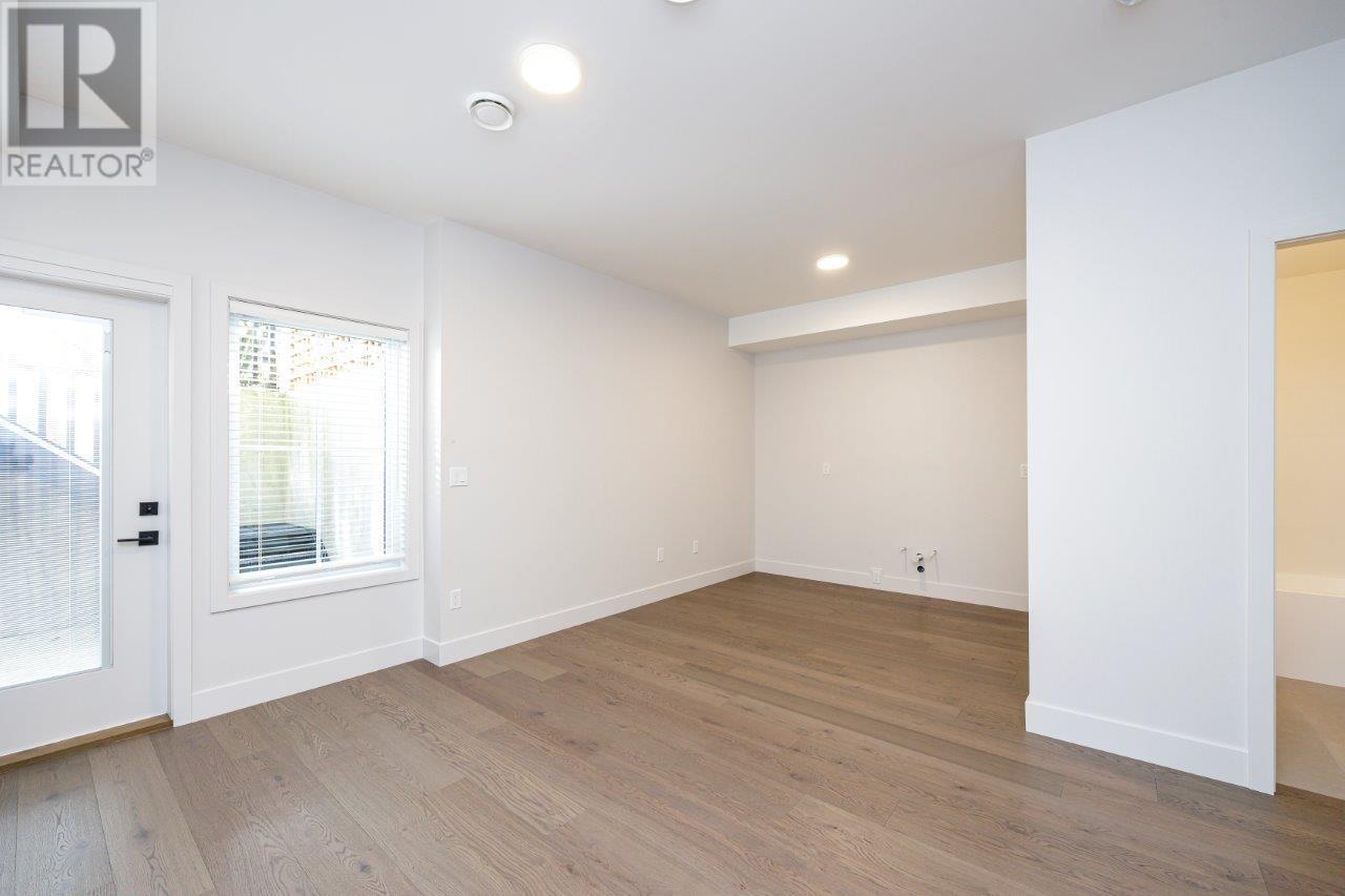 342 E 17th Street, North Vancouver, British Columbia  V7L 2V9 - Photo 35 - R2966725