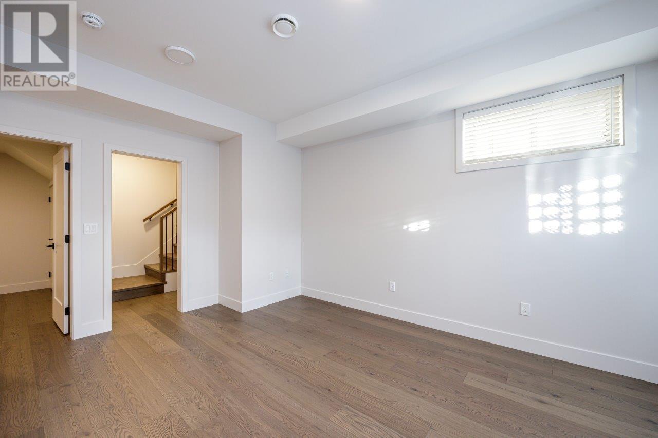 342 E 17th Street, North Vancouver, British Columbia  V7L 2V9 - Photo 33 - R2966725