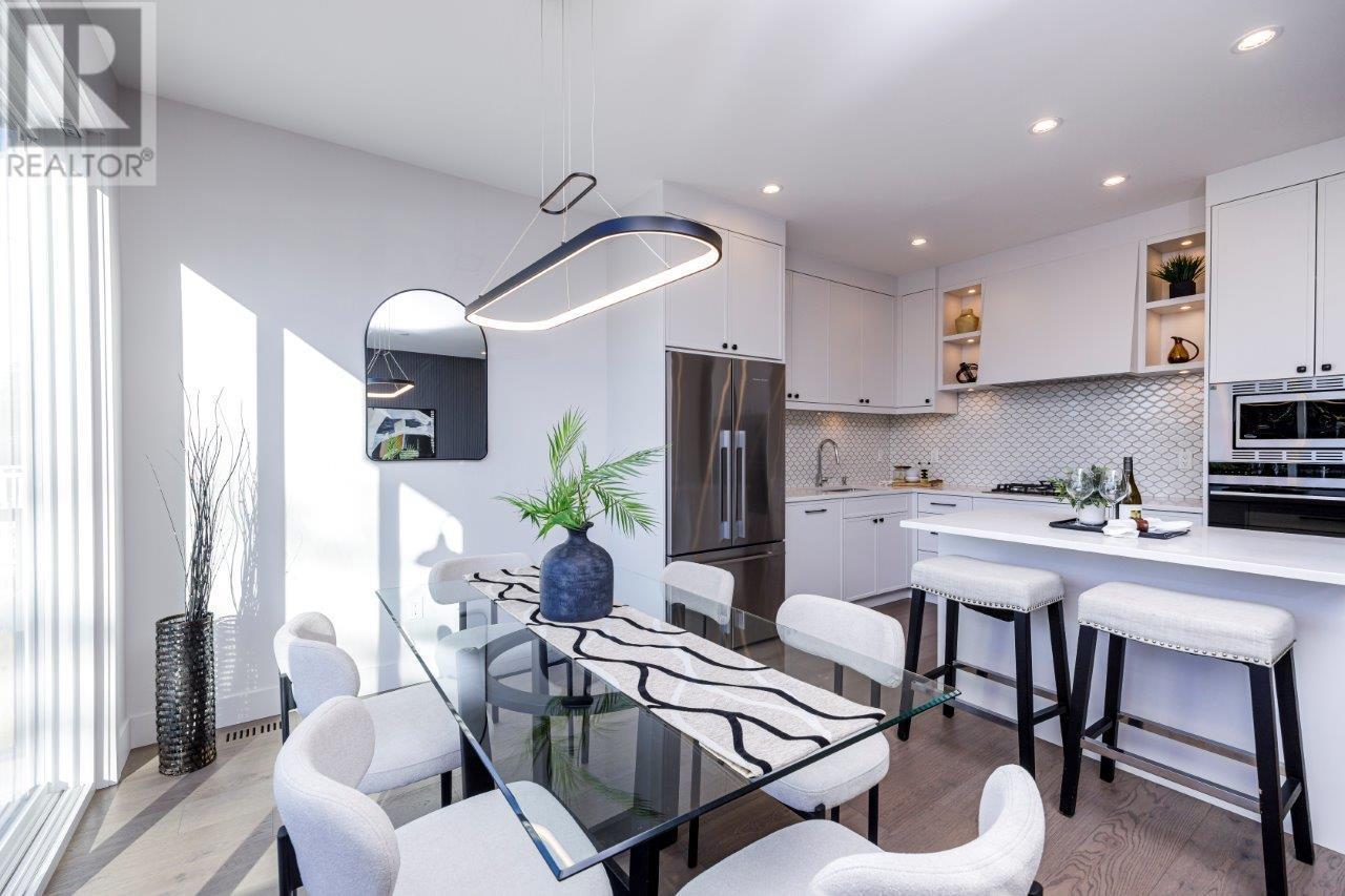 342 E 17th Street, North Vancouver, British Columbia  V7L 2V9 - Photo 11 - R2966725