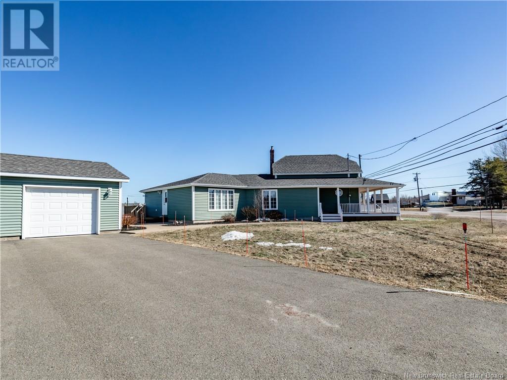 1 L'aboiteau Street, Cap-Pelé, New Brunswick  E4N 1P2 - Photo 2 - NB113036