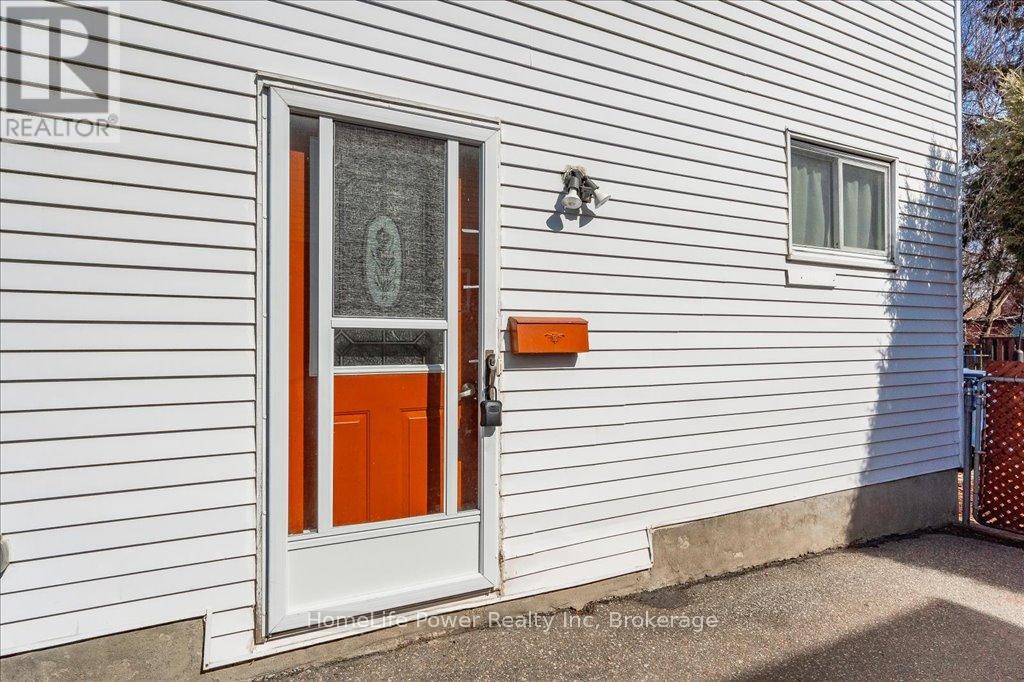 Property at 14 UPTON CRESCENT image 3