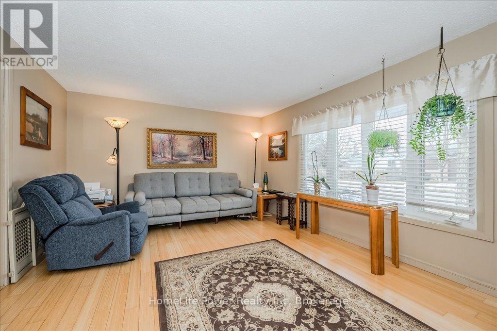 Property at 14 UPTON CRESCENT image 5