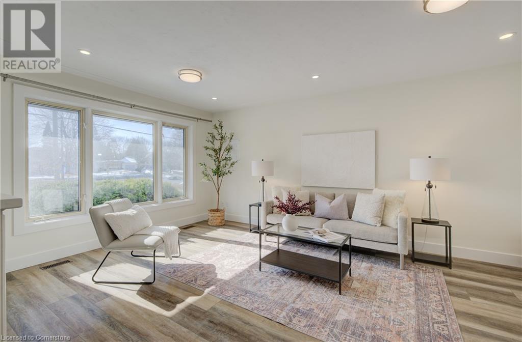 Property at 80 WESTMOUNT Road S image 3