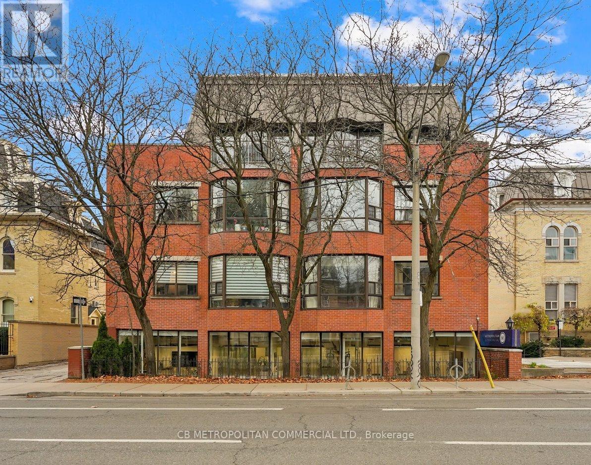 1 - 150 BEVERLEY STREET, Toronto, Ontario