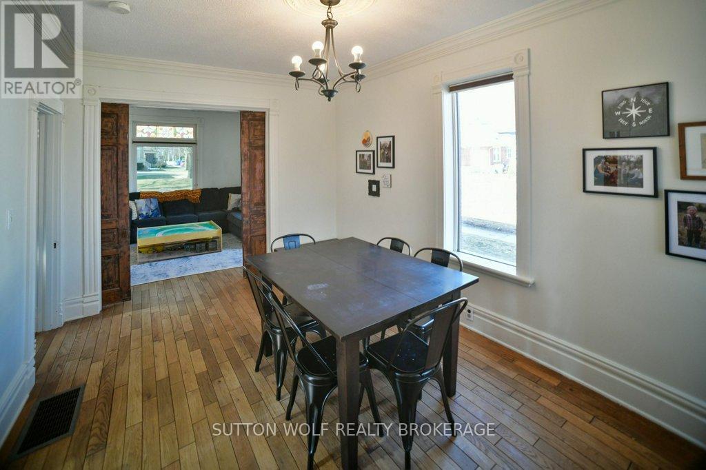 Photo 8 of 34 for 135 Thomas Street