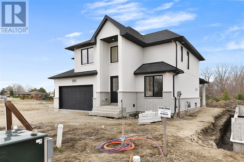 Property at 2584 MAYFAIR image 4