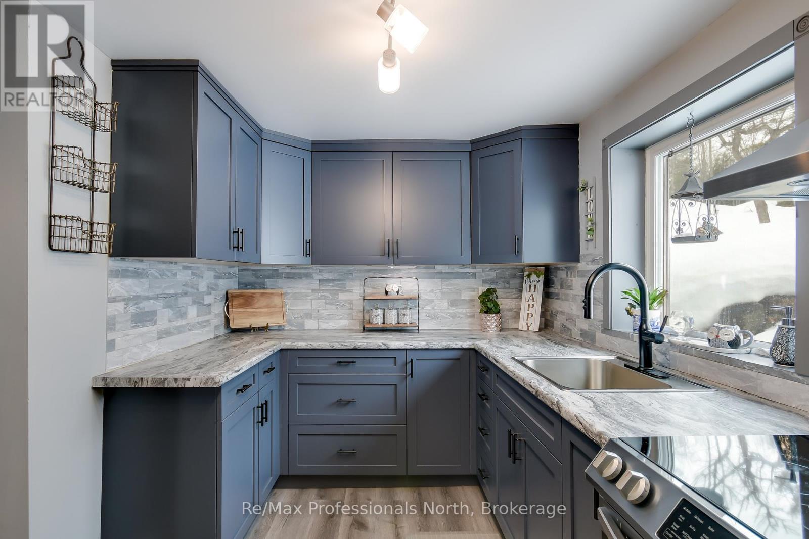 1017 Barlochan Road, Muskoka Lakes, Ontario  P1P 1R2 - Photo 16 - X12018767