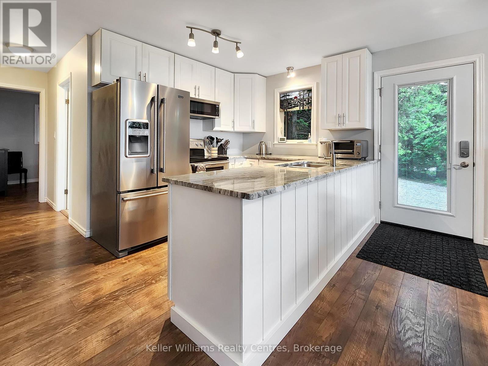 1208 Sunset Drive, South Bruce Peninsula, Ontario  N0H 2T0 - Photo 11 - X12018770