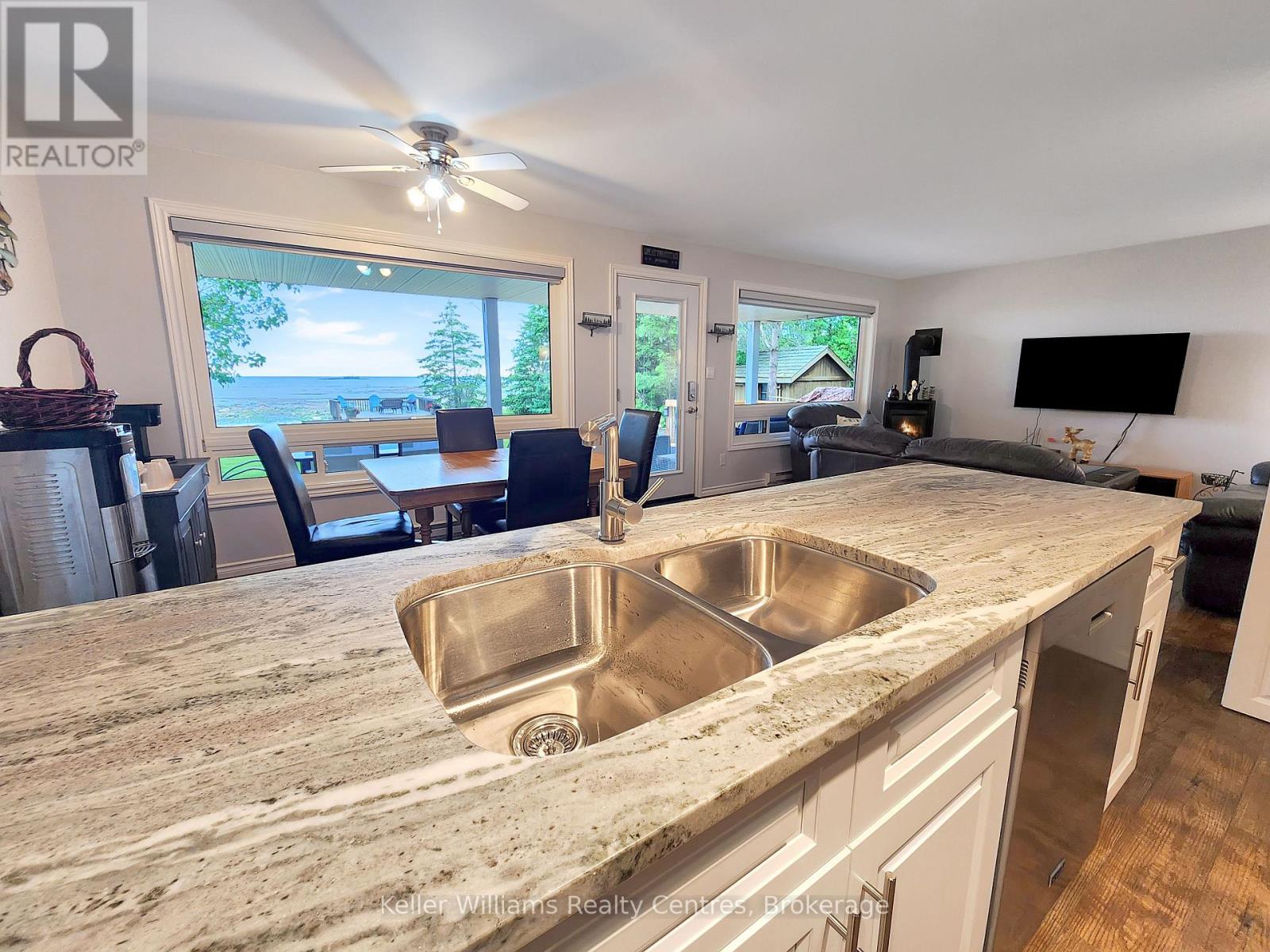 1208 Sunset Drive, South Bruce Peninsula, Ontario  N0H 2T0 - Photo 13 - X12018770