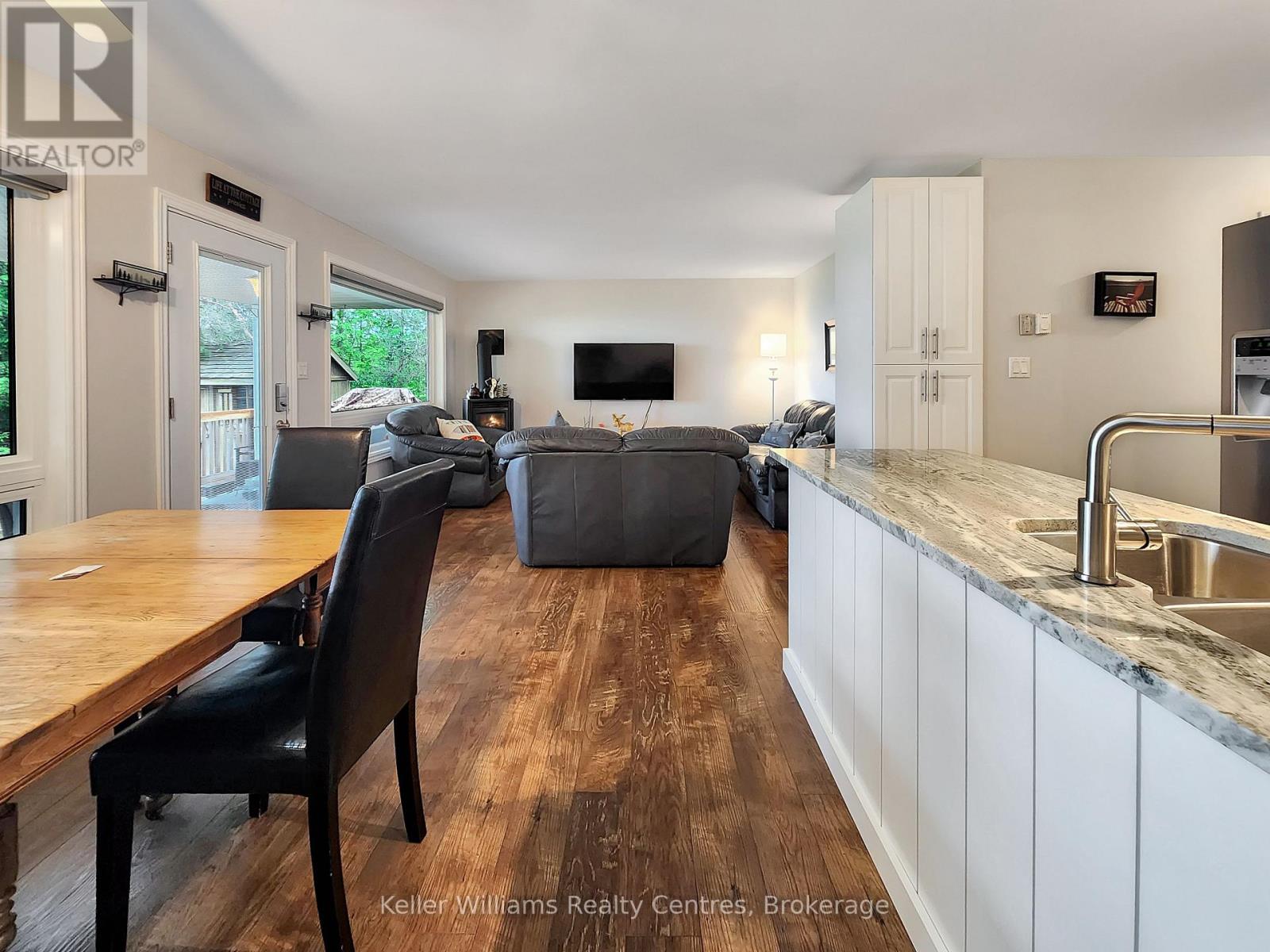 1208 Sunset Drive, South Bruce Peninsula, Ontario  N0H 2T0 - Photo 20 - X12018770
