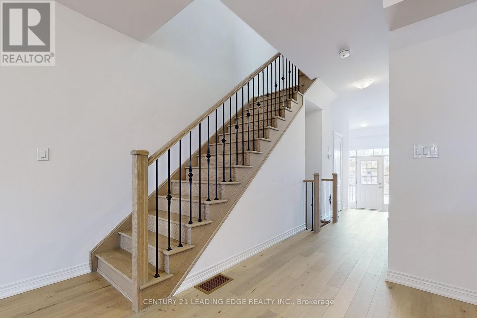 56 Cupples Farm Lane, East Gwillimbury, Ontario  L0G 1M0 - Photo 12 - N12018794