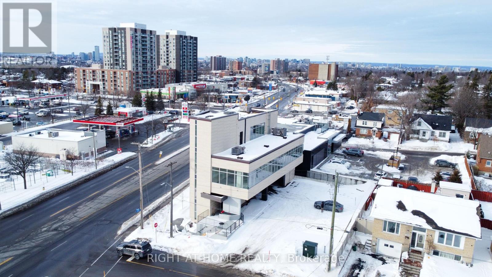 101 - 1637 Bank Street, Ottawa, Ontario  K1V 7Y9 - Photo 2 - X11964476