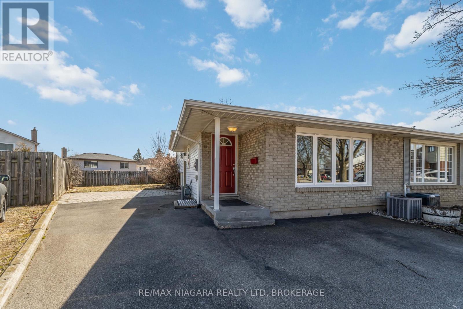 62 BUCHANAN CRESCENT, Thorold, Ontario