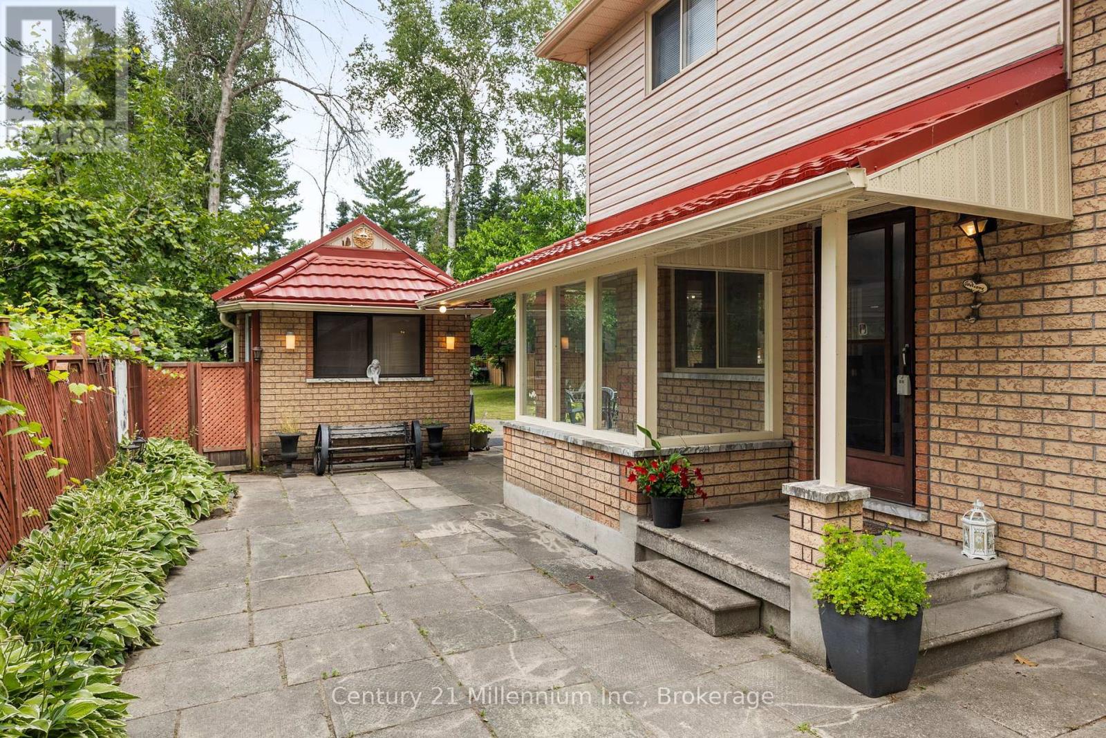 49 32nd Street N, Wasaga Beach, Ontario  L9Z 2C4 - Photo 40 - S12018843