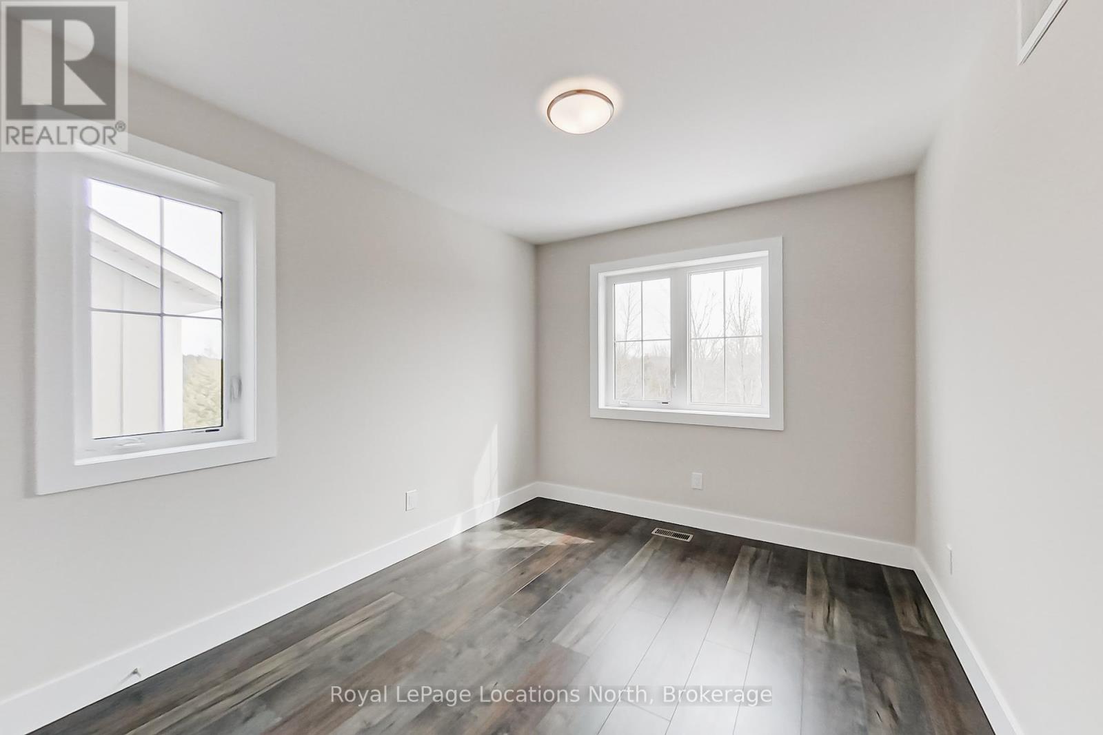139 White Oak Crescent, Blue Mountains, Ontario  L9Y 5T5 - Photo 15 - X12018840