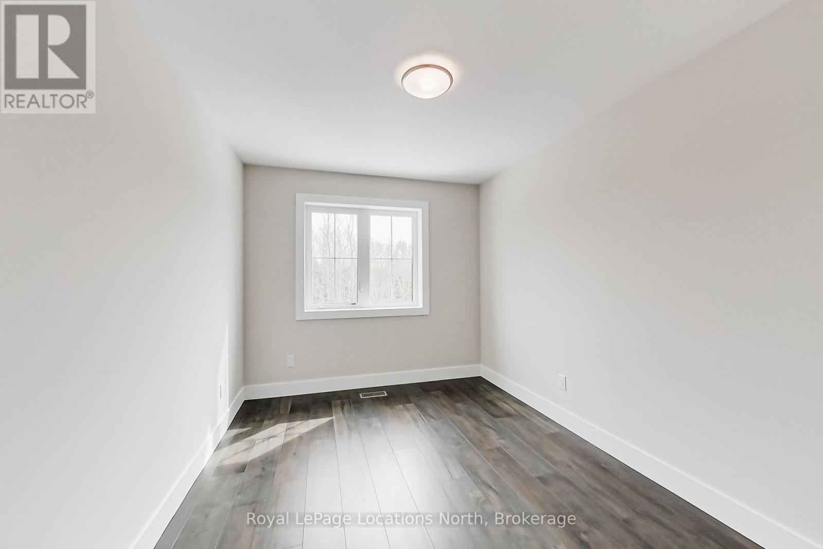 139 White Oak Crescent, Blue Mountains, Ontario  L9Y 5T5 - Photo 16 - X12018840