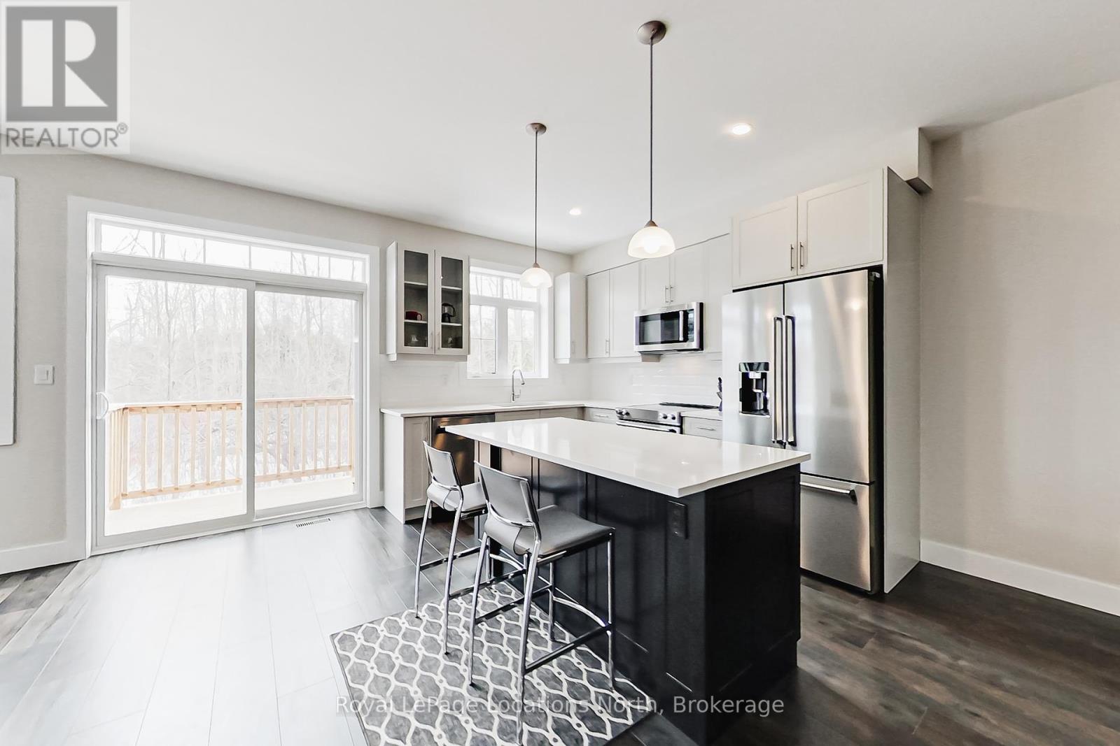 139 White Oak Crescent, Blue Mountains, Ontario  L9Y 5T5 - Photo 4 - X12018840