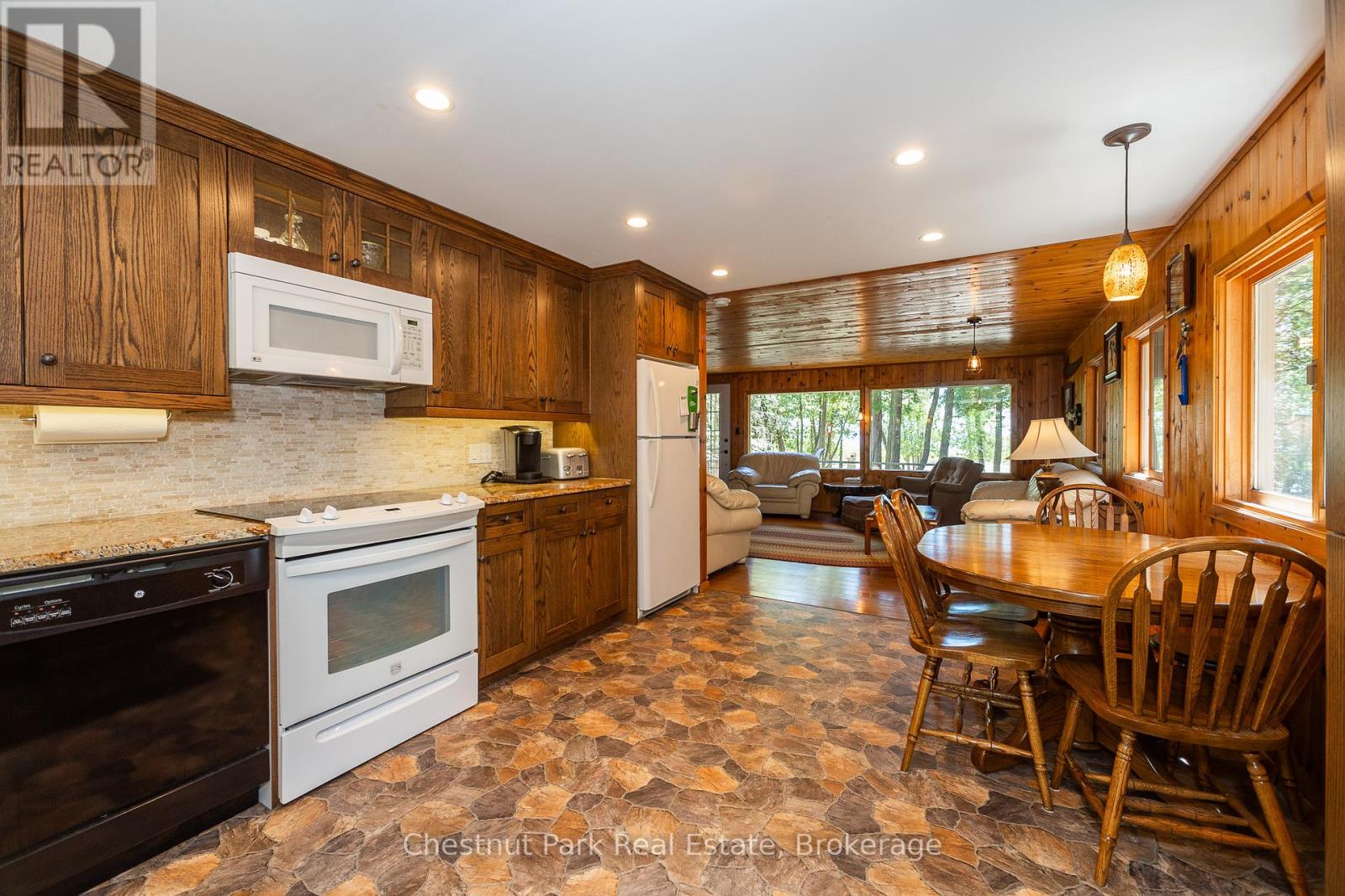93 Borden Drive, Northern Bruce Peninsula, Ontario  N0H 2R0 - Photo 10 - X12018888