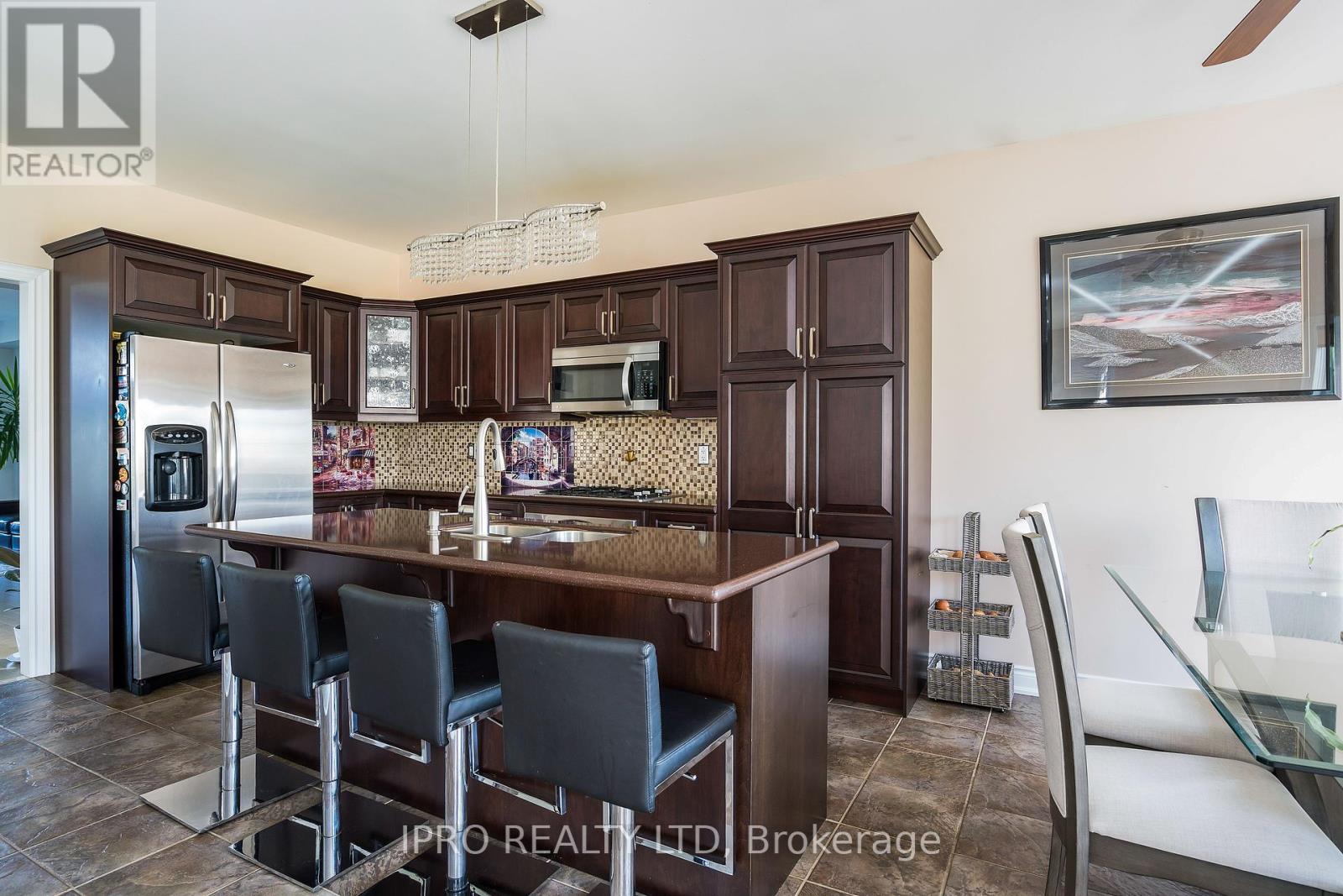 17 Maple Drive, Wasaga Beach, Ontario  L9Z 0A7 - Photo 11 - S12018887