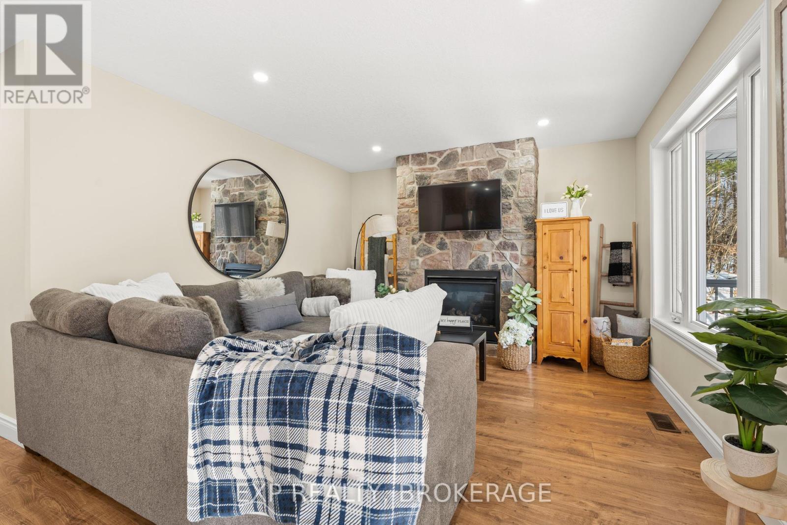 2579 Desert Lake Road, Frontenac, Ontario  K0H 2W0 - Photo 8 - X12018777